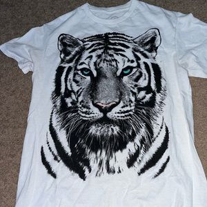 S Walmart tiger graphic tee